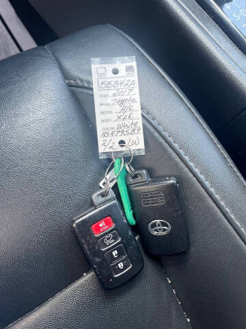 2017 Toyota Highlander SE