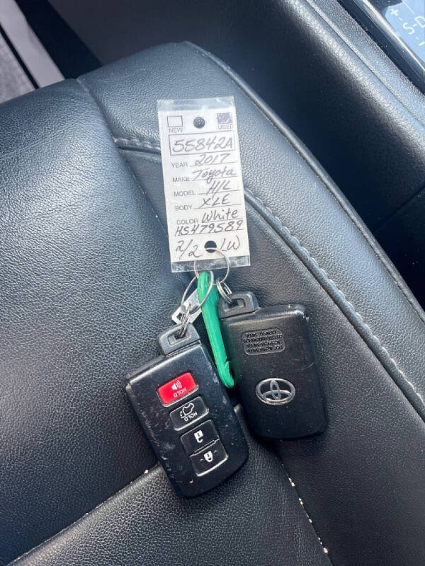 2017 Toyota Highlander SE