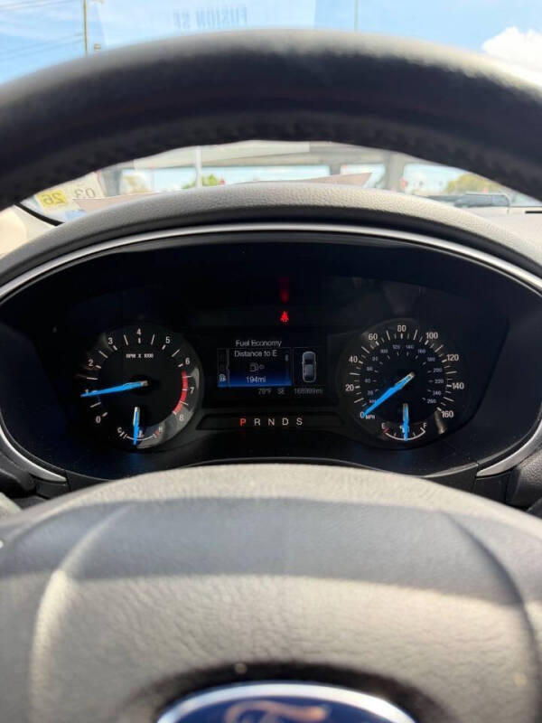 2014 Ford Fusion SE