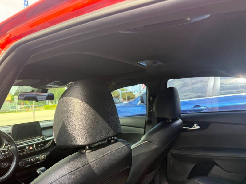 2021 Kia Forte GT Line