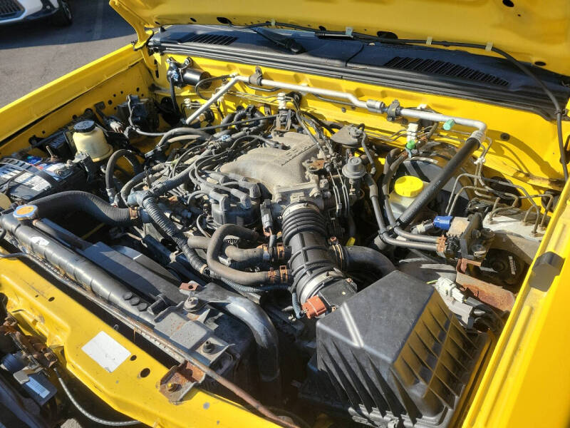 2003 Nissan Frontier XE-V6