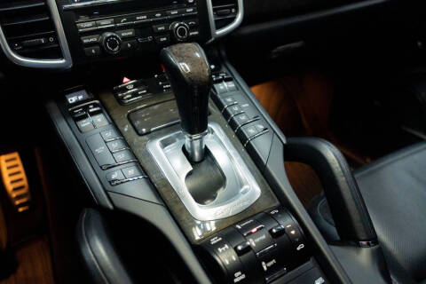 2014 Porsche Cayenne GTS