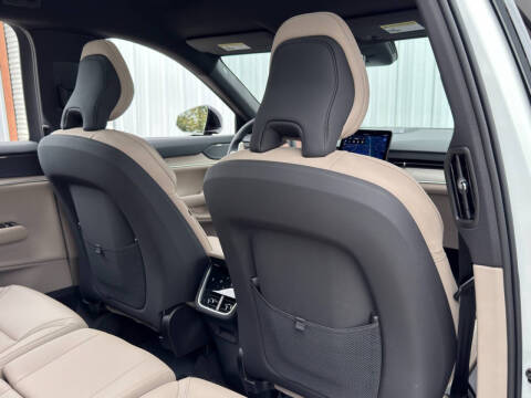 2025 Volvo EX90 Twin Performance Plus 7P