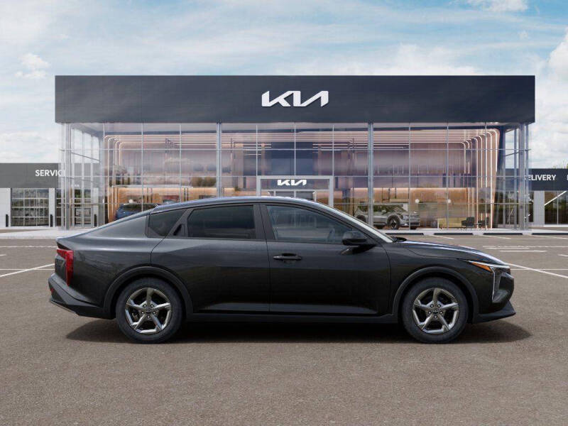 2026 Kia K4 LX