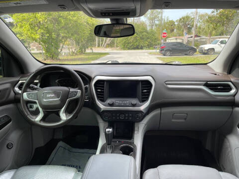 2017 GMC Acadia SLT-1