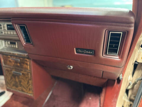 1986 Chrysler New Yorker