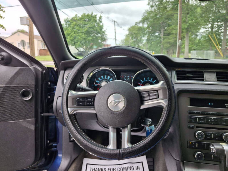 2012 Ford Mustang V6
