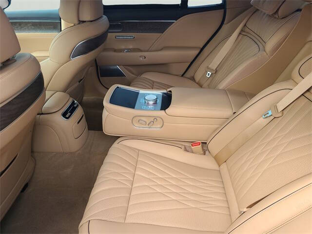 2025 Genesis G90 3.5T e-Supercharger