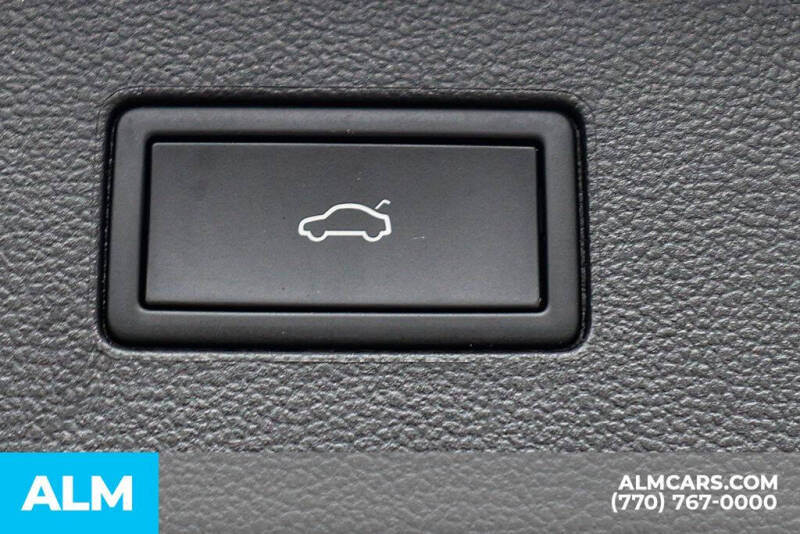 2025 Volkswagen Atlas SE