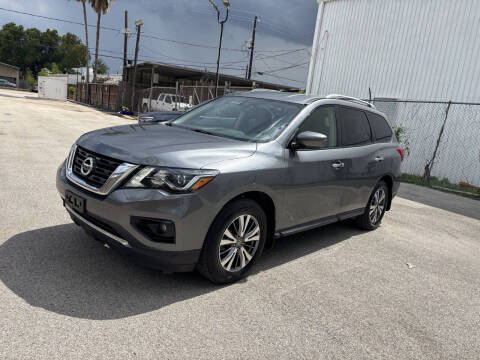2020 Nissan Pathfinder SV