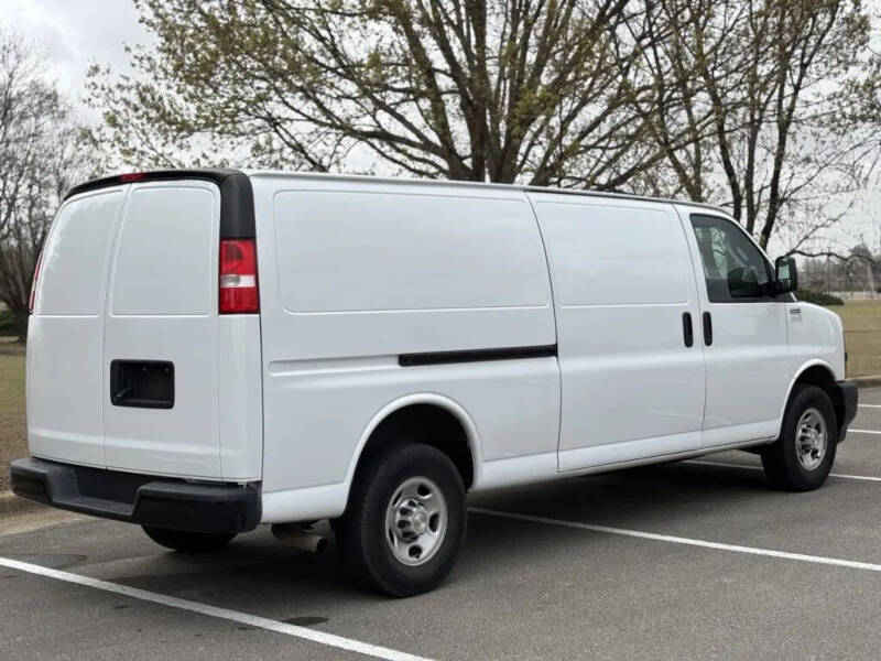 2023 Chevrolet Express 2500