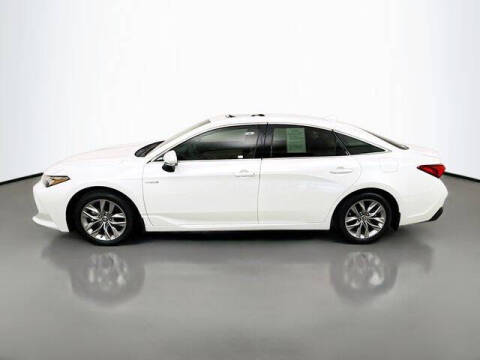 2021 Toyota Avalon Hybrid XLE