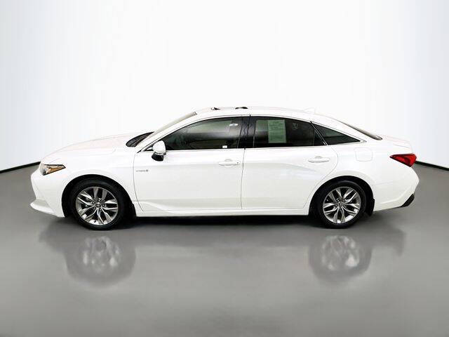 2021 Toyota Avalon Hybrid XLE