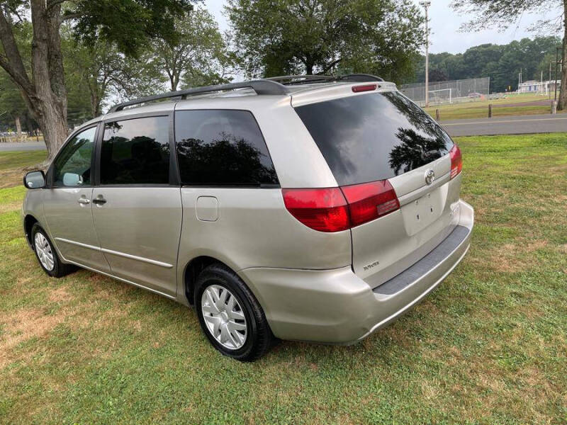 2004 Toyota Sienna