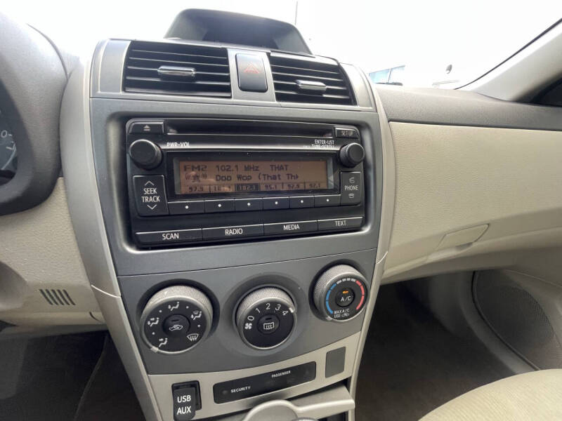 2012 Toyota Corolla LE