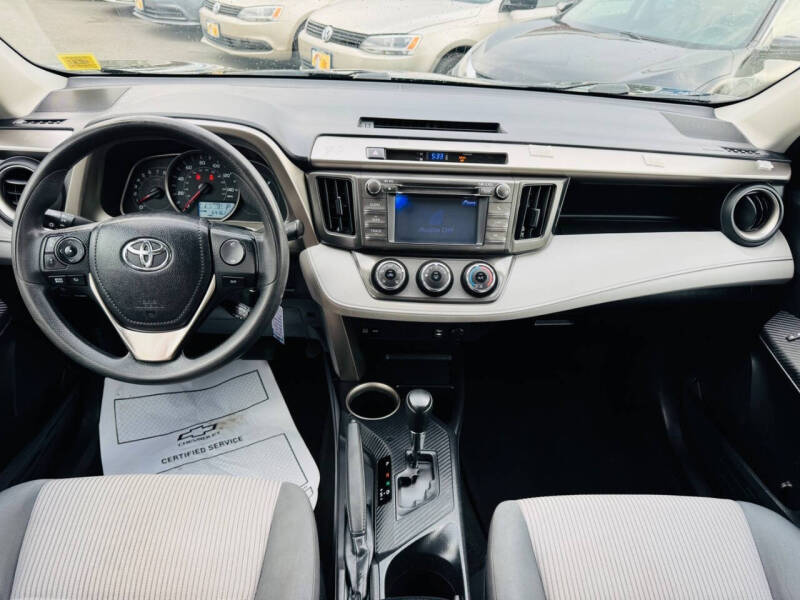 2013 Toyota RAV4 LE