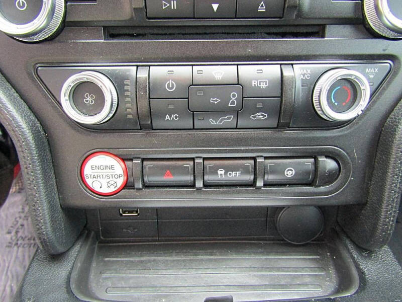 2015 Ford Mustang V6