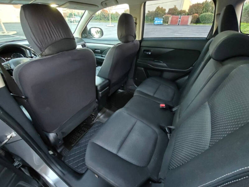 2018 Mitsubishi Outlander SE