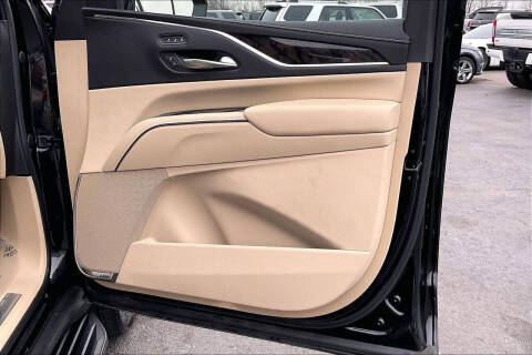 2022 Cadillac Escalade Premium Luxury