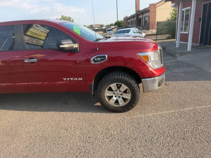 2017 Nissan Titan SV