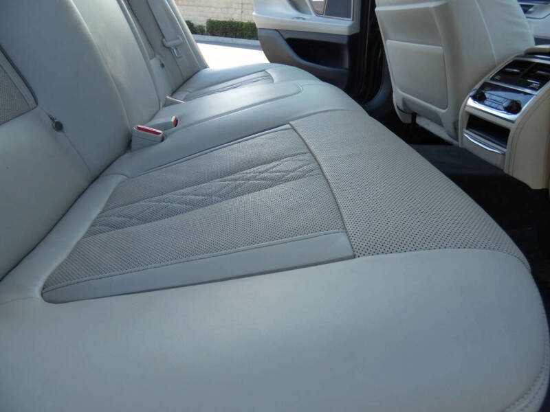 2016 BMW 7 Series 750i xDrive