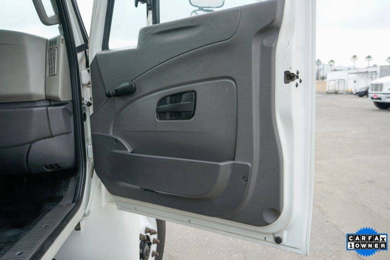 2019 International DuraStar 4300