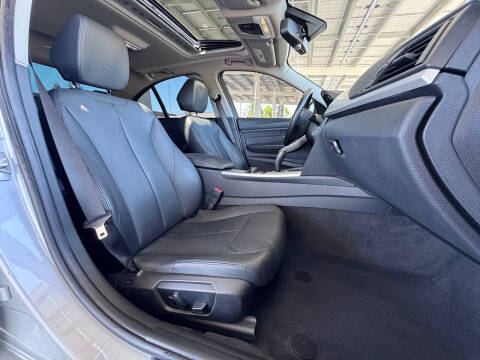 2014 BMW 3 Series 320i