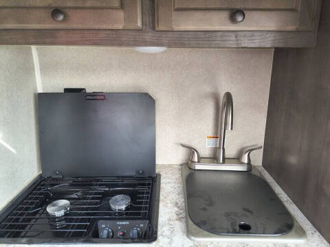 2021 Sunset Park Sunray 109