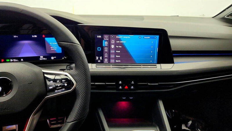 2022 Volkswagen Golf GTI SE