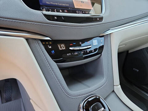 2022 Cadillac XT5 Premium Luxury