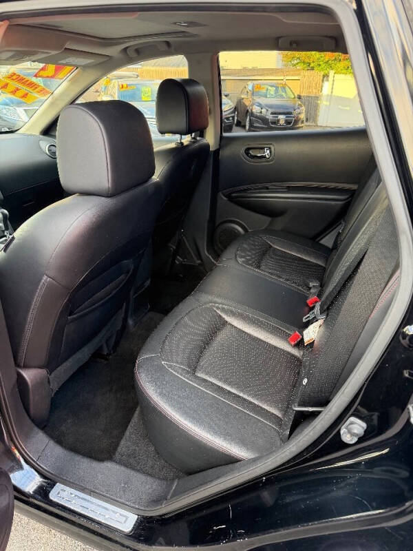 2012 Nissan Rogue SV w/SL Package