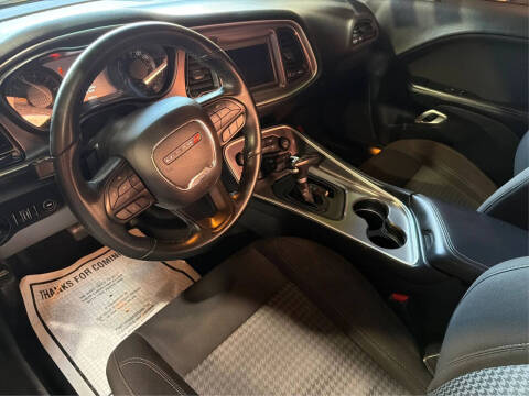 2021 Dodge Challenger SXT