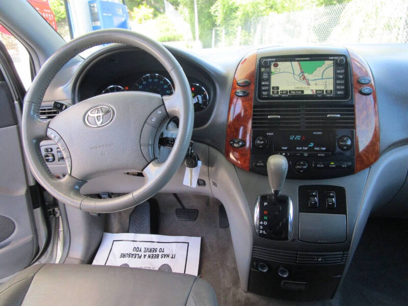 2009 Toyota Sienna XLE