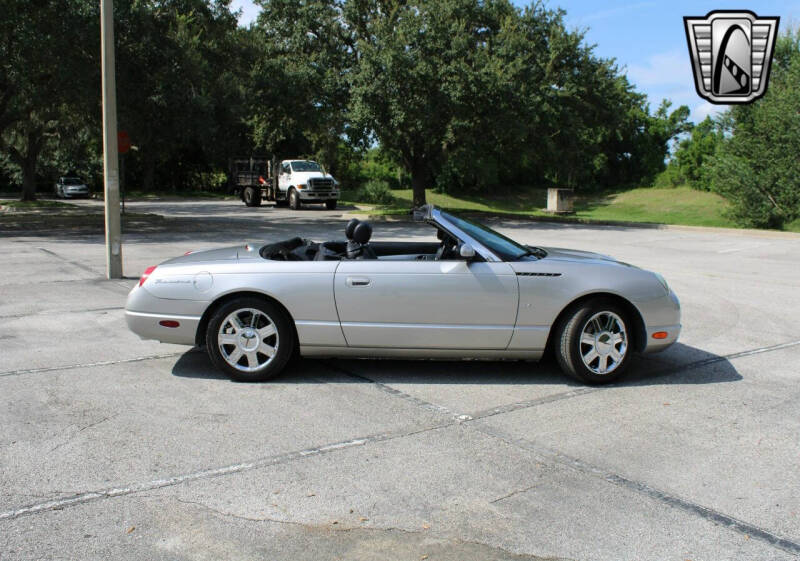 2004 Ford Thunderbird Deluxe