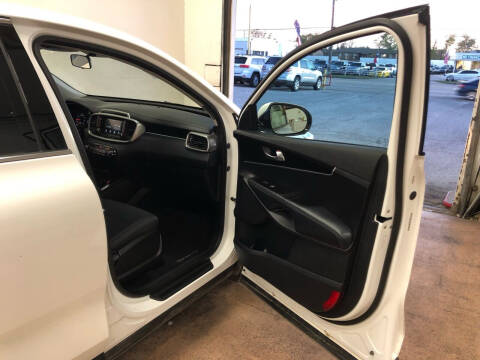 2020 Kia Sorento LX V6