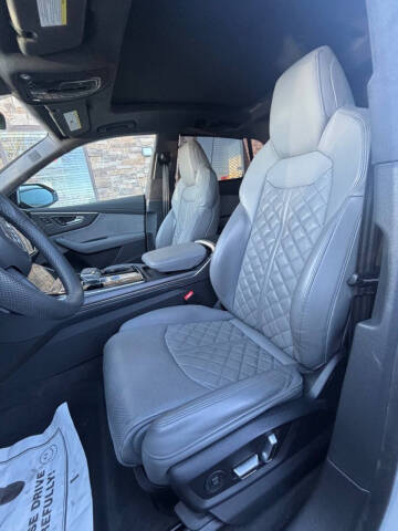 2024 Audi SQ8 4.0T quattro Prestige