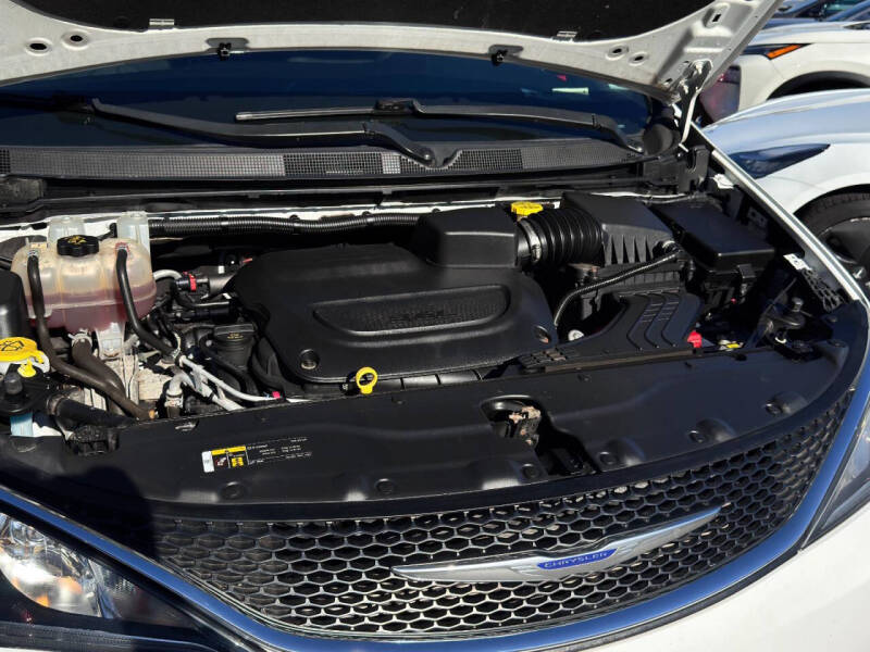 2020 Chrysler Pacifica Touring