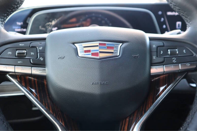 2023 Cadillac Escalade ESV Luxury