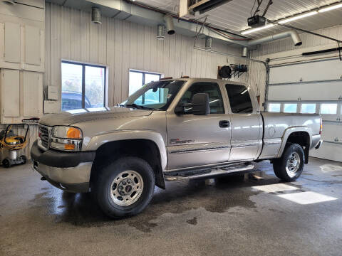 2002 GMC Sierra 2500HD for sale at Sand's Auto Sales in Cambridge MN