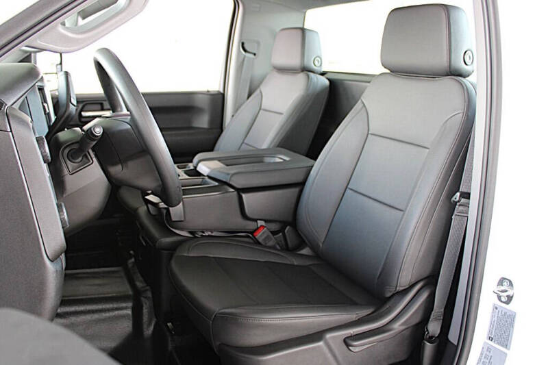 2024 Chevrolet Silverado 3500HD CC