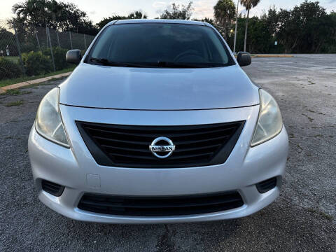 2013 Nissan Versa 1.6 S