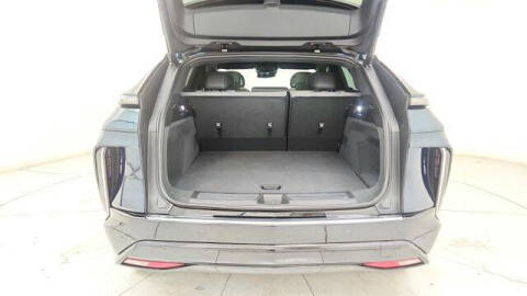 2024 Cadillac LYRIQ Tech