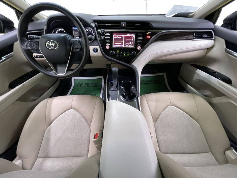 2020 Toyota Camry LE
