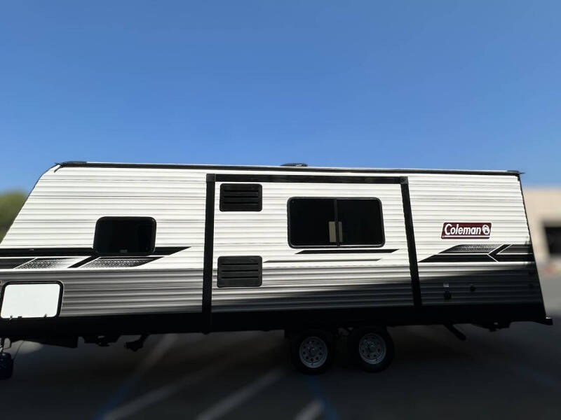 2023 Dutchmen COLEMAN LANTERN 242BH