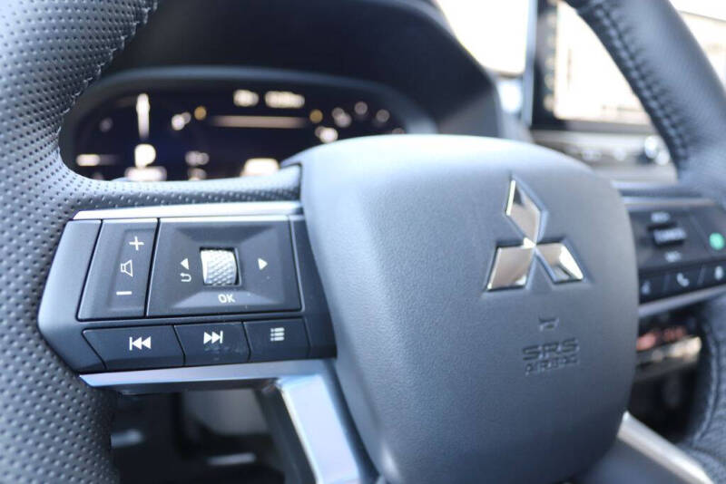 2026 Mitsubishi Outlander PHEV SE