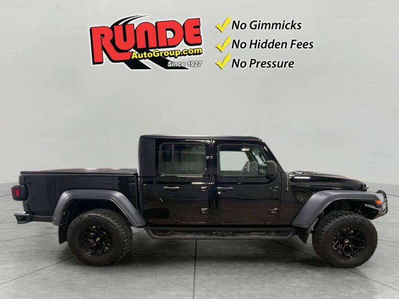 2023 Jeep Gladiator Sport