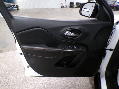 2020 Jeep Cherokee Trailhawk