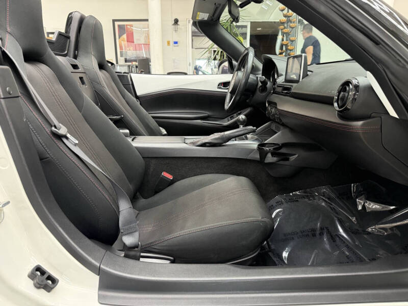 2016 Mazda MX-5 Miata Club