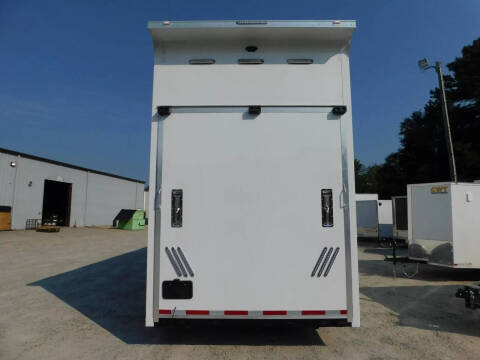 2025 United Trailers USH 32' Stacker Loaded