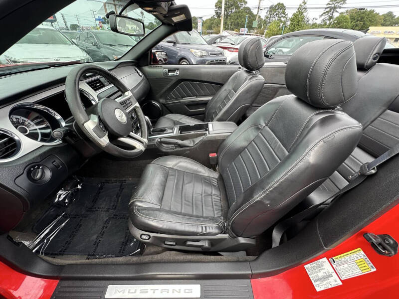 2013 Ford Mustang V6